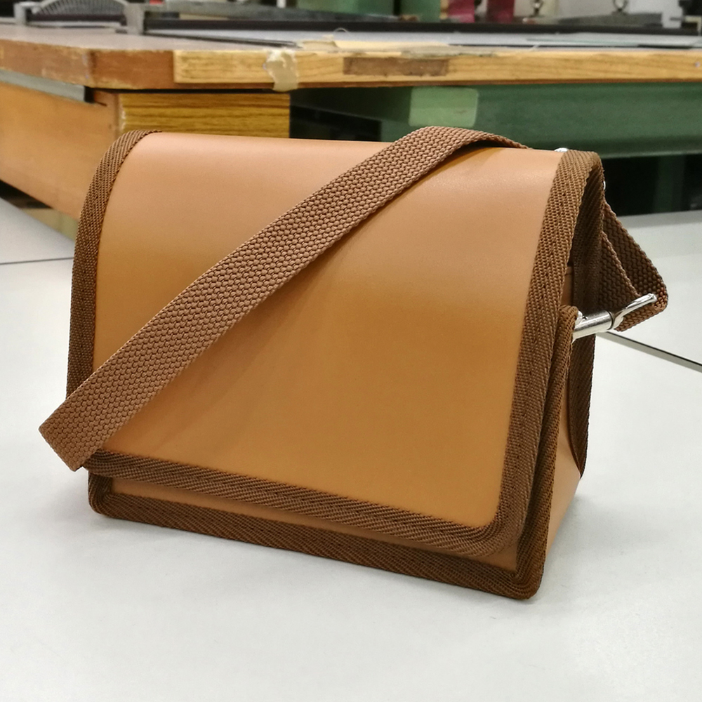 発破器携帯用ケース